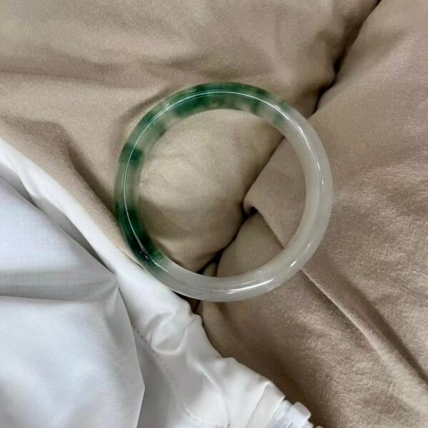 ICY MOSS-Jade Bangle- Regular Circle-Provide Protection